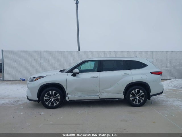 5TDGZRBH5NS211419 Toyota Highlander Xle