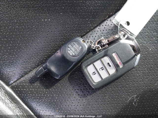 12562015 :رقم المزاد ، 1HGCT2B86FA800311 vin ، 2015 Honda Accord Exl مزاد بيع