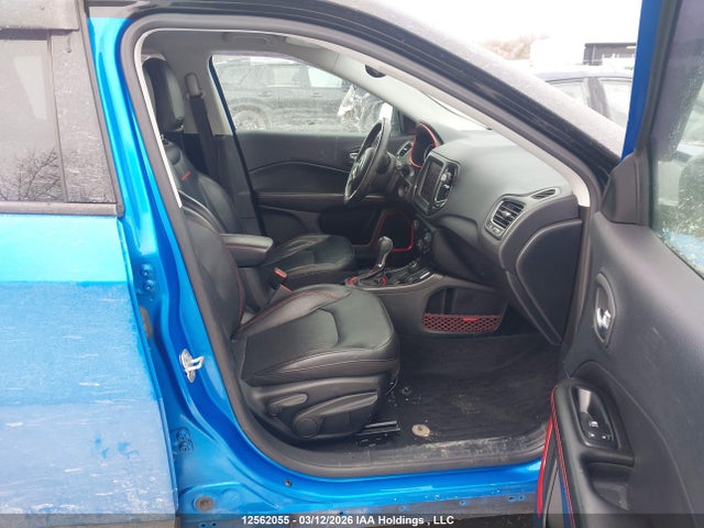 3C4NJDDB9JT255515 Jeep Compass Trailhawk