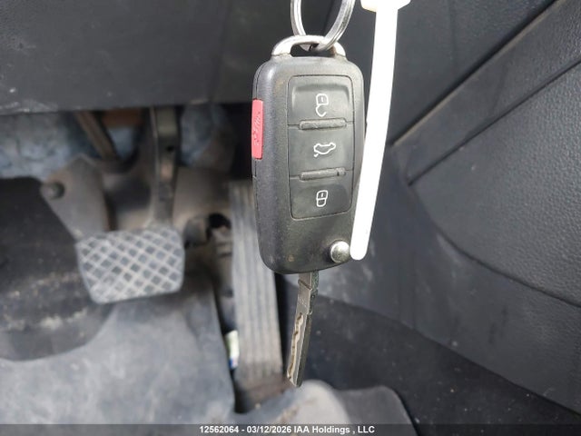 Продажа на аукционе авто 2011 Volkswagen Jetta 2.0l Trendline/2.0l Trendline+, vin: 3VW2K7AJ9BM379130, номер лота: 12562064