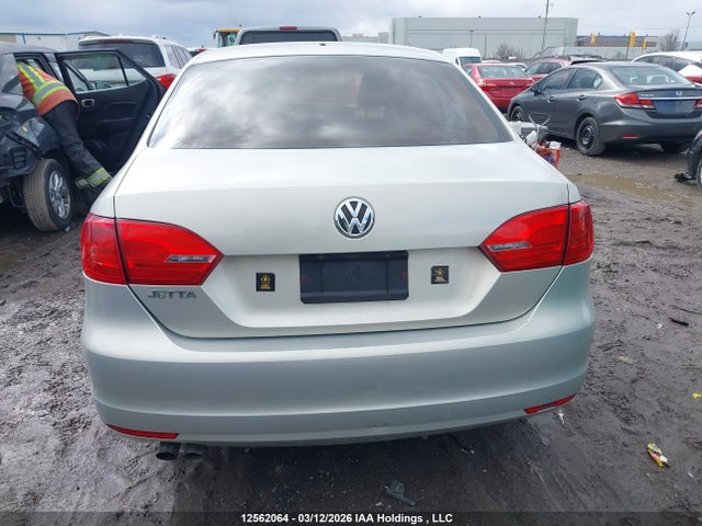 Продажа на аукционе авто 2011 Volkswagen Jetta 2.0l Trendline/2.0l Trendline+, vin: 3VW2K7AJ9BM379130, номер лота: 12562064