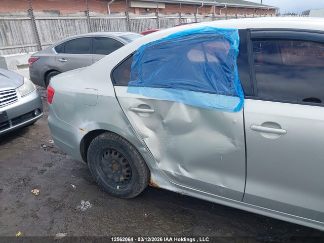 Продажа на аукционе авто 2011 Volkswagen Jetta 2.0l Trendline/2.0l Trendline+, vin: 3VW2K7AJ9BM379130, номер лота: 12562064