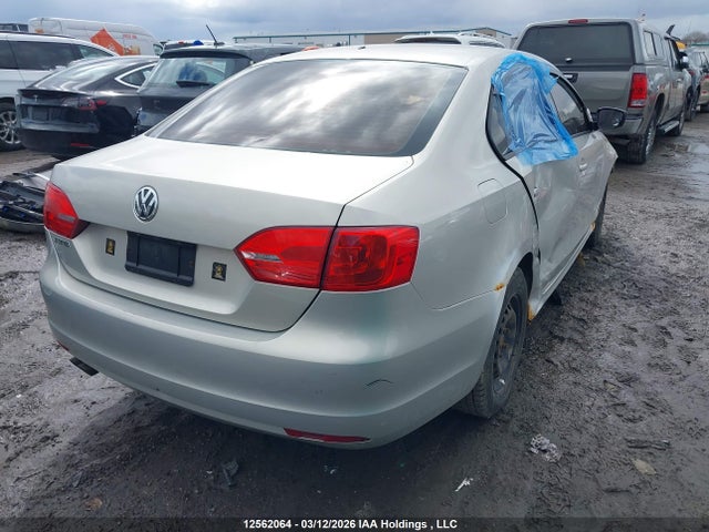 Продажа на аукционе авто 2011 Volkswagen Jetta 2.0l Trendline/2.0l Trendline+, vin: 3VW2K7AJ9BM379130, номер лота: 12562064