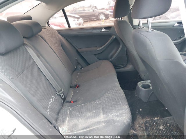 Продажа на аукционе авто 2011 Volkswagen Jetta 2.0l Trendline/2.0l Trendline+, vin: 3VW2K7AJ9BM379130, номер лота: 12562064