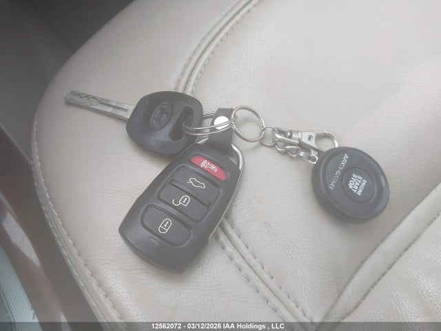 12562072 :رقم المزاد ، KMHFC46F76A050669 vin ، 2006 Hyundai Azera مزاد بيع