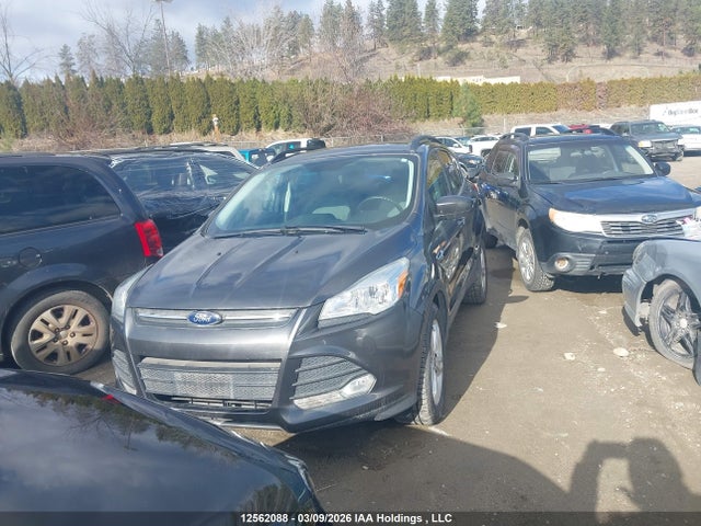 1FMCU9GX8GUA00299 Ford ESCAPE SE