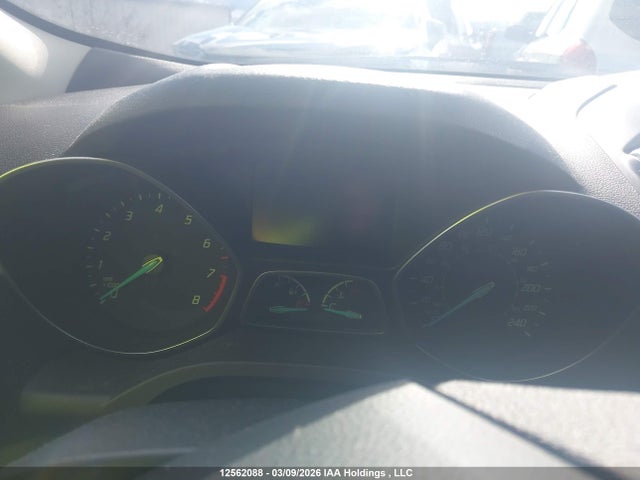 1FMCU9GX8GUA00299 Ford ESCAPE SE