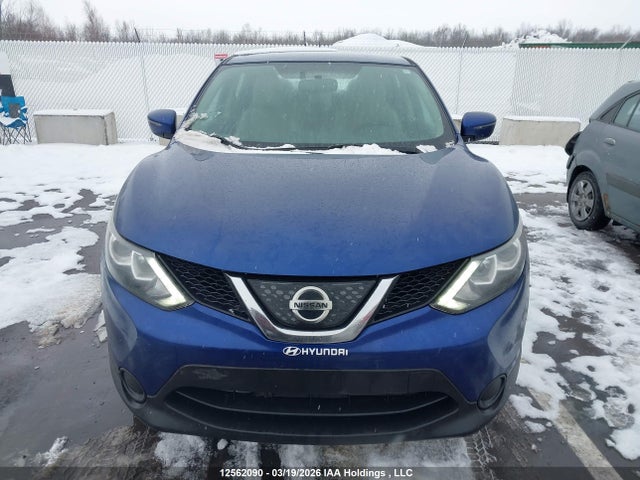 JN1BJ1CPXJW181579 Nissan Qashqai S/sv