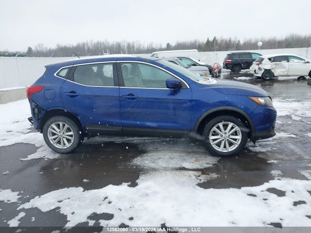 JN1BJ1CPXJW181579 Nissan Qashqai S/sv