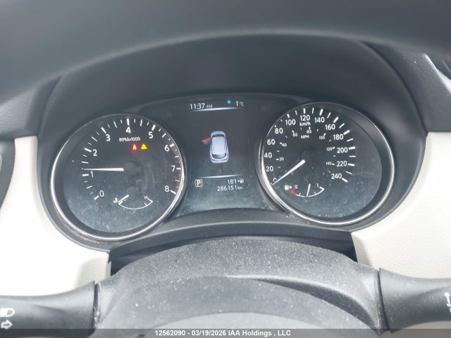 JN1BJ1CPXJW181579 Nissan Qashqai S/sv