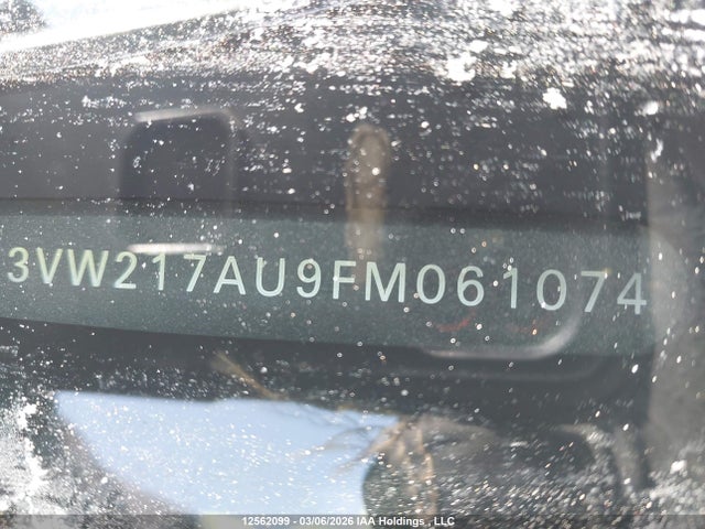 12562099 :رقم المزاد ، 3VW217AU9FM061074 vin ، 2015 Volkswagen Golf مزاد بيع