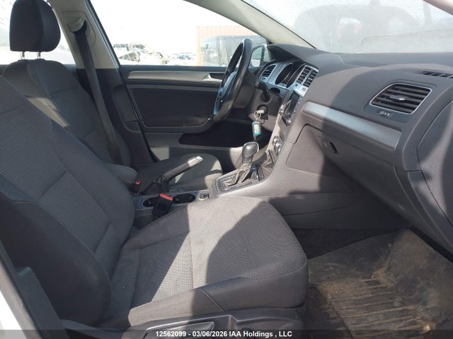 12562099 :رقم المزاد ، 3VW217AU9FM061074 vin ، 2015 Volkswagen Golf مزاد بيع