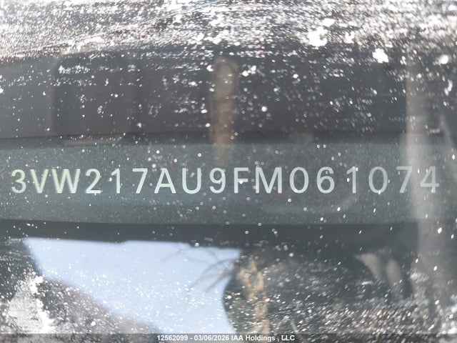 12562099 :رقم المزاد ، 3VW217AU9FM061074 vin ، 2015 Volkswagen Golf مزاد بيع