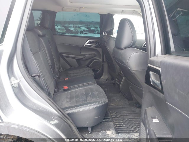 JA4J4UA87NZ620202 Mitsubishi Outlander Se/black Edition