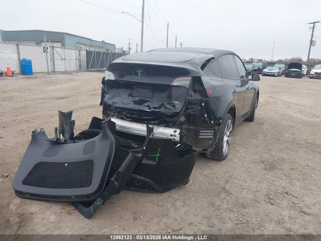 2022 Tesla Model Y Long Range მანქანა იყიდება აუქციონზე, vin: 7SAYGDEE6NF548686, აუქციონის ნომერი: 12562123
