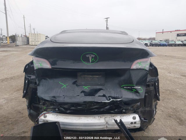2022 Tesla Model Y Long Range მანქანა იყიდება აუქციონზე, vin: 7SAYGDEE6NF548686, აუქციონის ნომერი: 12562123