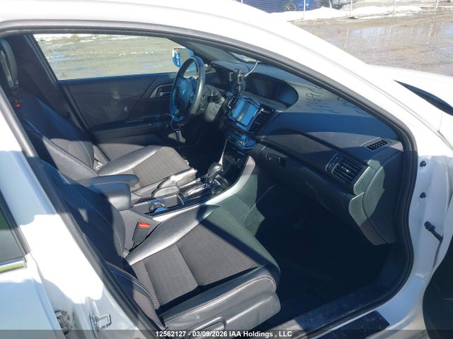 1HGCR2F52HA801182 Honda Accord Sport