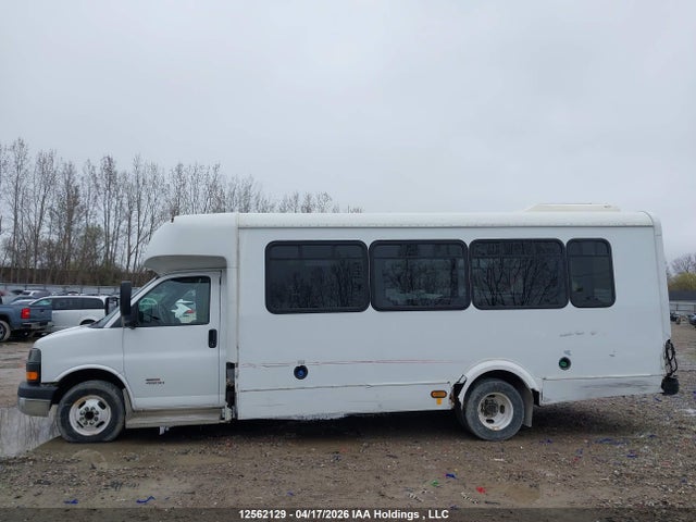 1GD675BL1F1228940 GMC Savana Cutaway G4500