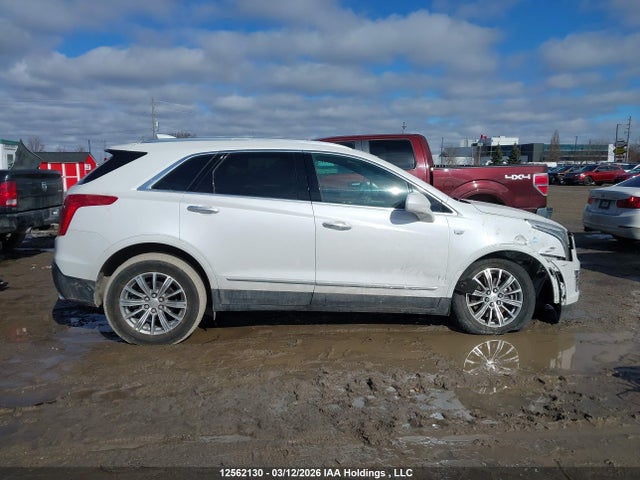 1GYKNDRS8HZ198866 Cadillac XT5 LUXURY