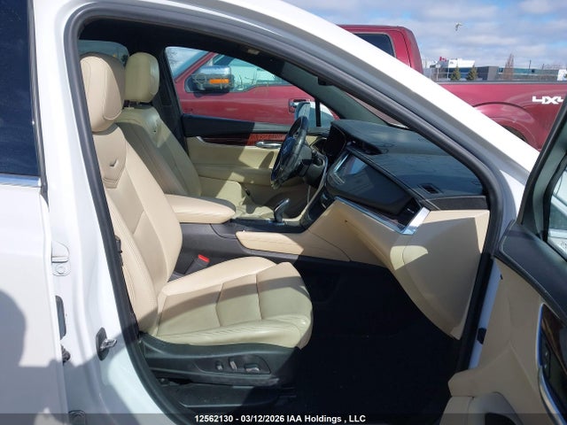 1GYKNDRS8HZ198866 Cadillac XT5 LUXURY