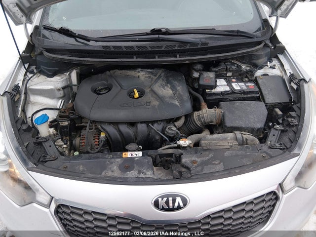 12562177 :رقم المزاد ، KNAFX5A89G5647238 vin ، 2016 Kia Forte5 مزاد بيع