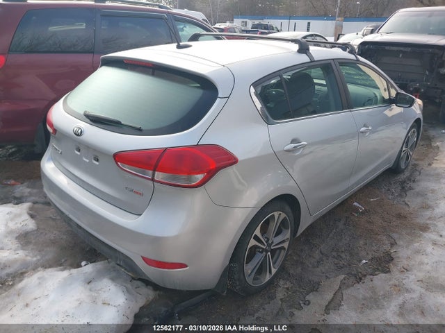 12562177 :رقم المزاد ، KNAFX5A89G5647238 vin ، 2016 Kia Forte5 مزاد بيع