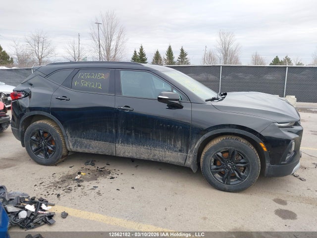 3GNKBHRS1MS529212 Chevrolet BLAZER 2LT
