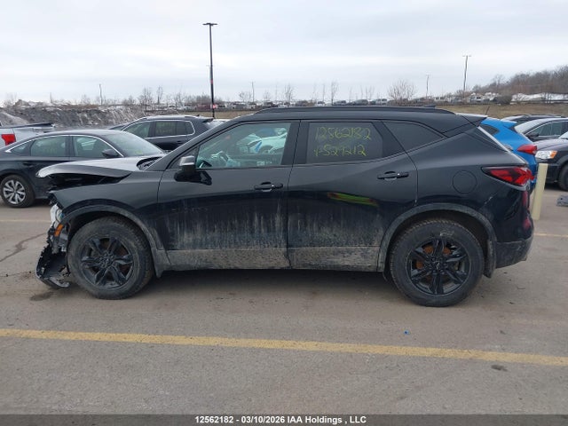 3GNKBHRS1MS529212 Chevrolet BLAZER 2LT