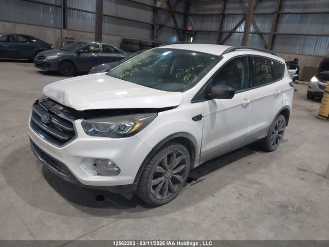 2017 Ford Escape Se მანქანა იყიდება აუქციონზე, vin: 1FMCU9GD1HUC56890, აუქციონის ნომერი: 12562203