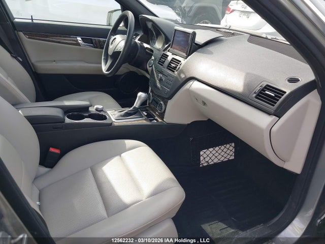 2010 Mercedes-benz C-class მანქანა იყიდება აუქციონზე, vin: WDDGF8HB4AF508087, აუქციონის ნომერი: 12562232