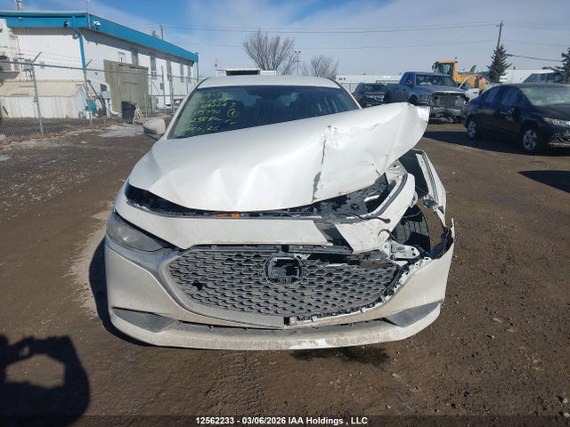 2020 Mazda 3 მანქანა იყიდება აუქციონზე, vin: JM1BPAB72L1175790, აუქციონის ნომერი: 12562233