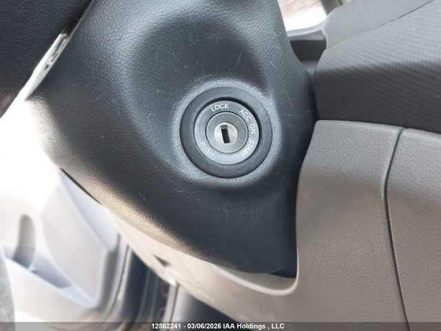 12562241 :رقم المزاد ، KMHCU4AEXCU231869 vin ، 2012 Hyundai Accent مزاد بيع