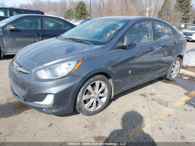 12562241 :رقم المزاد ، KMHCU4AEXCU231869 vin ، 2012 Hyundai Accent مزاد بيع