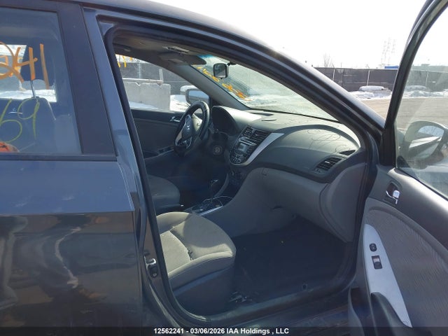 12562241 :رقم المزاد ، KMHCU4AEXCU231869 vin ، 2012 Hyundai Accent مزاد بيع