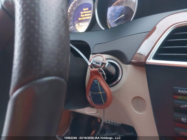 12562248 :رقم المزاد ، WDDGF8FB1CA698918 vin ، 2012 Mercedes-benz C 250 4matic مزاد بيع