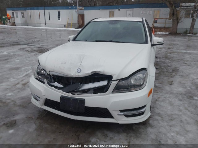 12562248 :رقم المزاد ، WDDGF8FB1CA698918 vin ، 2012 Mercedes-benz C 250 4matic مزاد بيع