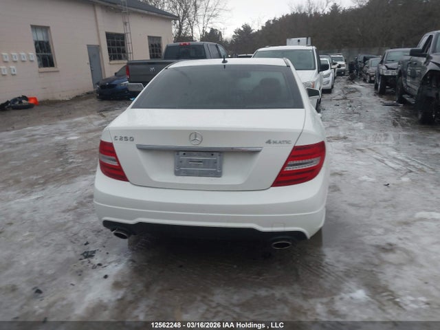 12562248 :رقم المزاد ، WDDGF8FB1CA698918 vin ، 2012 Mercedes-benz C 250 4matic مزاد بيع