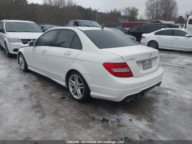 12562248 :رقم المزاد ، WDDGF8FB1CA698918 vin ، 2012 Mercedes-benz C 250 4matic مزاد بيع