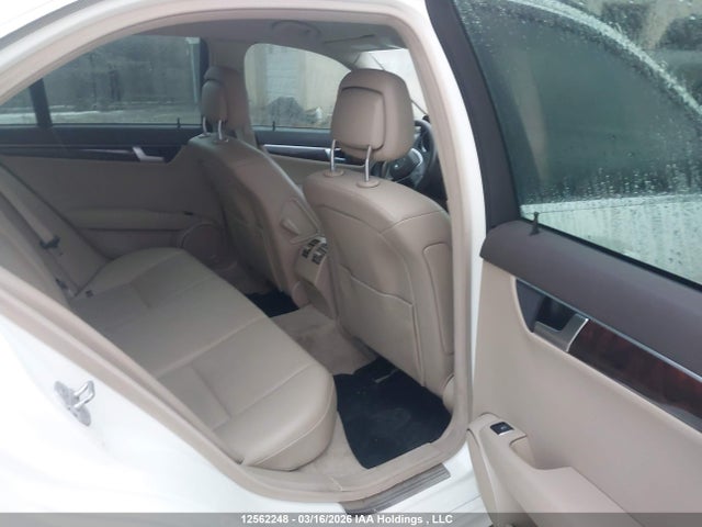 12562248 :رقم المزاد ، WDDGF8FB1CA698918 vin ، 2012 Mercedes-benz C 250 4matic مزاد بيع