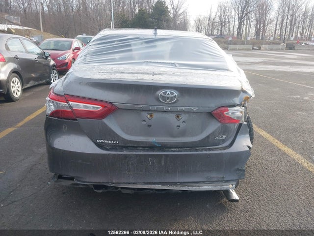 4T1B11HK3JU004244 Toyota CAMRY XLE