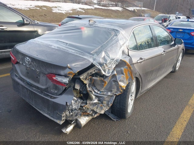 4T1B11HK3JU004244 Toyota CAMRY XLE