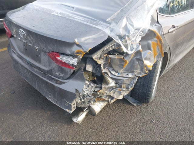 4T1B11HK3JU004244 Toyota CAMRY XLE