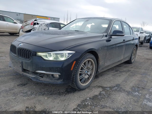 WBA8A3C33HK692629 BMW 320i Xdrive