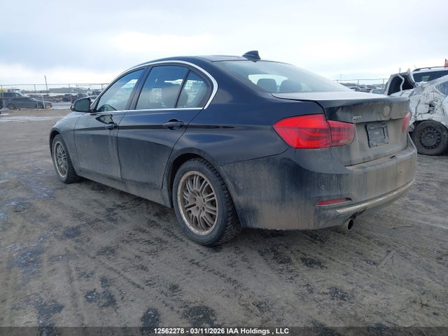 WBA8A3C33HK692629 BMW 320i Xdrive