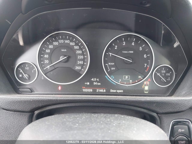 WBA8A3C33HK692629 BMW 320i Xdrive