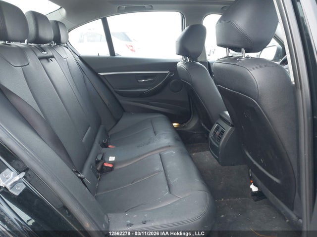 WBA8A3C33HK692629 BMW 320i Xdrive
