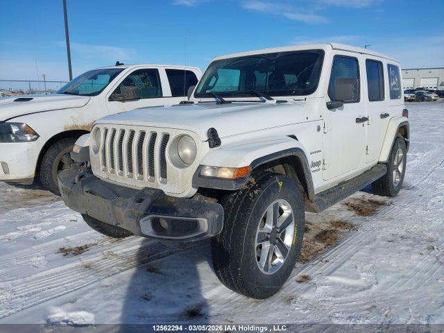1C4HJXEG0JW326135 Jeep Wrangler Unlimited Sahara