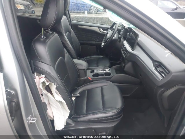 1FMCU9JA9RUA94118 Ford Escape Platinum