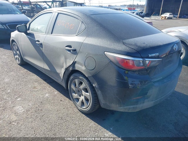 3MYDLBYV8GY114821 Toyota Yaris