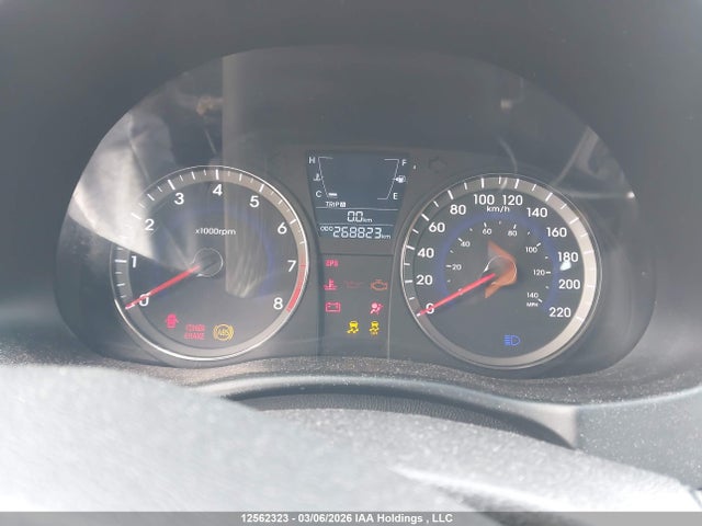 12562323 :رقم المزاد ، KMHCU5AE4DU069227 vin ، 2013 Hyundai Accent مزاد بيع